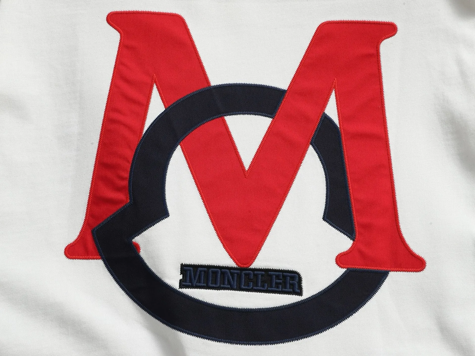 MONCLER Logo ， Retro Same Style T 320 Versatile : Black White Size：S M L XL